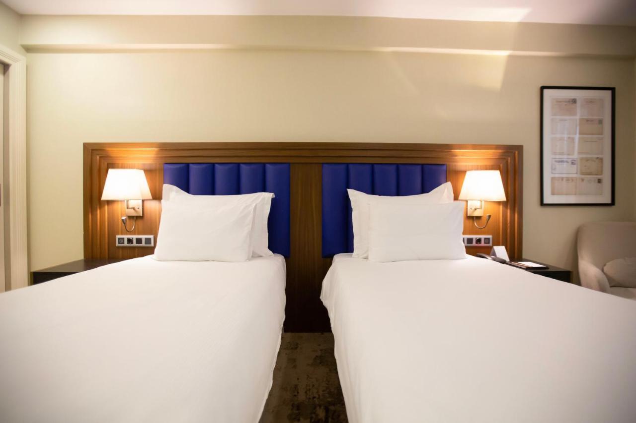 Ramada Plaza Sultanahmet Hotel Istanbul Exterior photo A typical room at the hotel