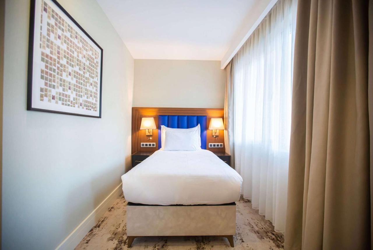 Ramada Plaza Sultanahmet Hotel Istanbul Exterior photo Single room